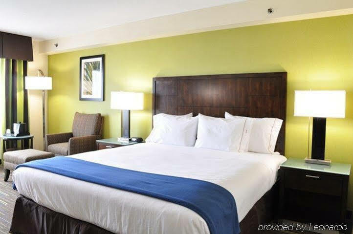 Holiday Inn Express San Diego South - National City By Ihg Ngoại thất bức ảnh