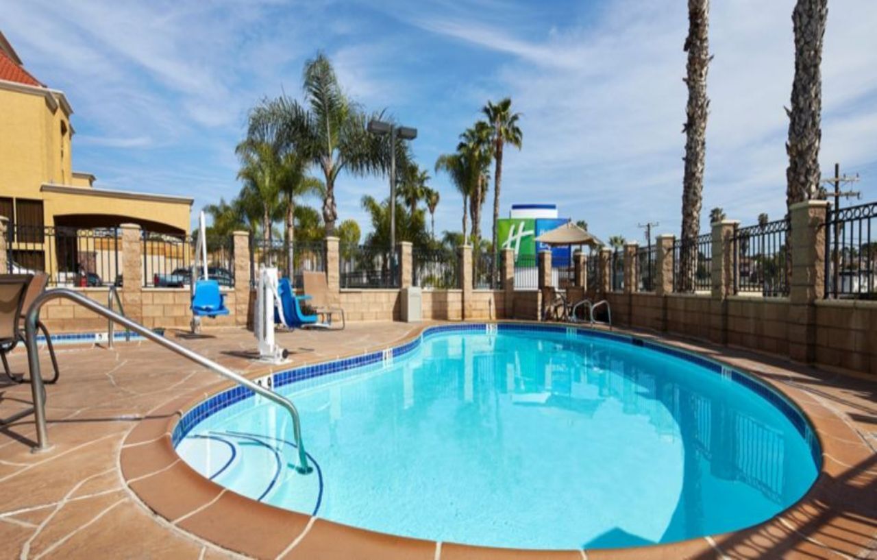 Holiday Inn Express San Diego South - National City By Ihg Ngoại thất bức ảnh