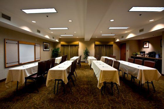 Holiday Inn Express San Diego South - National City By Ihg Kinh doanh bức ảnh